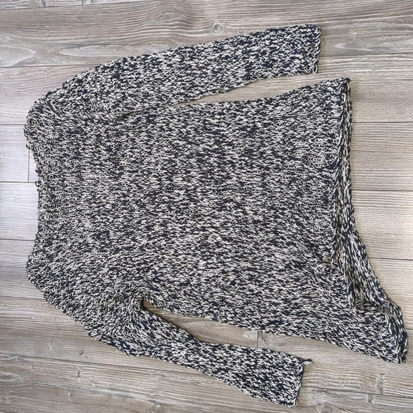 Talula Aritzia Avenue A Open Knit Asymmetrical Sweater S - Picture 5 of 5